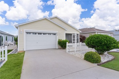 Start your active retirement in style! This charming 2-bedroom on Pennbrooke Fairways in Florida - for sale on GolfHomes.com, golf home, golf lot