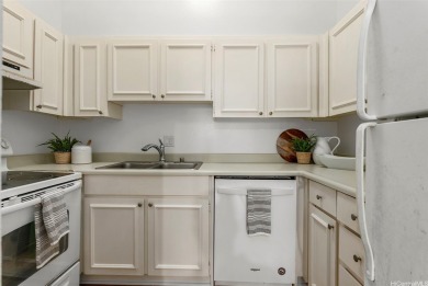 Welcome to this beautiful corner unit located in the highly on Mililani Golf Club in Hawaii - for sale on GolfHomes.com, golf home, golf lot