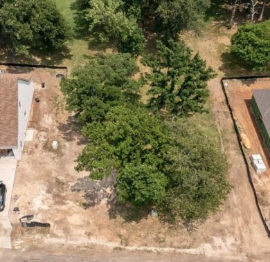 Build your dream home in this gated, resort-style community just on Pinnacle Golf and Boat Club in Texas - for sale on GolfHomes.com, golf home, golf lot