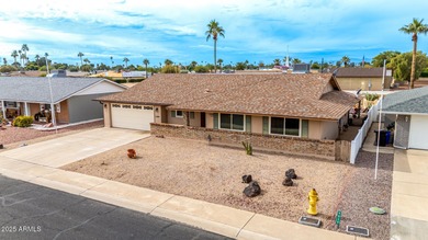 Beautifully updated single level home in Sun City 55+ community! on Sun City Country Club in Arizona - for sale on GolfHomes.com, golf home, golf lot