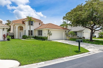 Beautifully updated & recently renovated home in the highly on PGA National Golf Club in Florida - for sale on GolfHomes.com, golf home, golf lot