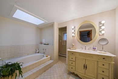 MOTIVATED SELLER, BRING ALL OFFERS: Location- location! Welcome on Crab Meadow Golf Course in New York - for sale on GolfHomes.com, golf home, golf lot