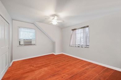 MOTIVATED SELLER, BRING ALL OFFERS: Location- location! Welcome on Crab Meadow Golf Course in New York - for sale on GolfHomes.com, golf home, golf lot