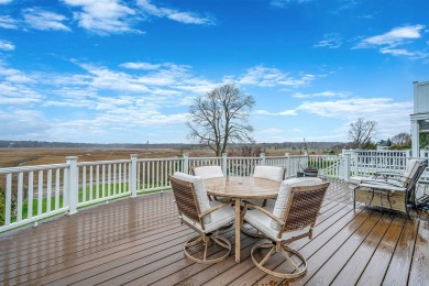 MOTIVATED SELLER, BRING ALL OFFERS: Location- location! Welcome on Crab Meadow Golf Course in New York - for sale on GolfHomes.com, golf home, golf lot