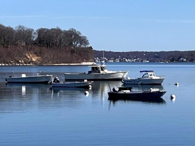 MOTIVATED SELLER, BRING ALL OFFERS: Location- location! Welcome on Crab Meadow Golf Course in New York - for sale on GolfHomes.com, golf home, golf lot