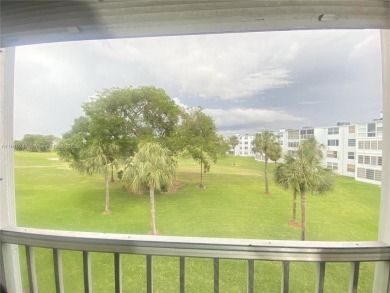 Motivated Seller! $5000 Credit at Closing! Quiet 55+ community on Oriole Golf and Tennis Club in Florida - for sale on GolfHomes.com, golf home, golf lot