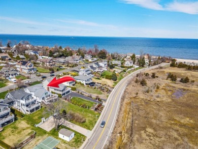 MOTIVATED SELLER, BRING ALL OFFERS: Location- location! Welcome on Crab Meadow Golf Course in New York - for sale on GolfHomes.com, golf home, golf lot