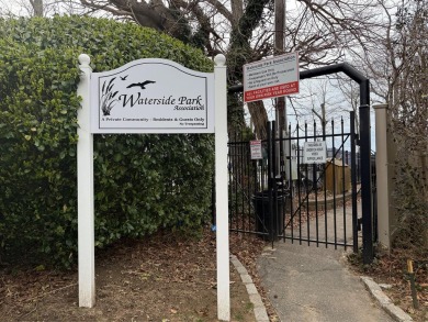 MOTIVATED SELLER, BRING ALL OFFERS: Location- location! Welcome on Crab Meadow Golf Course in New York - for sale on GolfHomes.com, golf home, golf lot