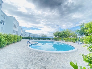Motivated Seller! $5000 Credit at Closing! Quiet 55+ community on Oriole Golf and Tennis Club in Florida - for sale on GolfHomes.com, golf home, golf lot