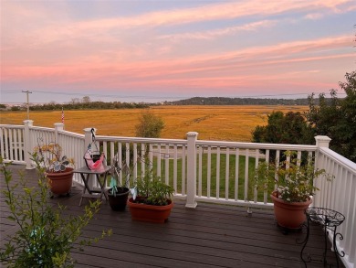 MOTIVATED SELLER, BRING ALL OFFERS: Location- location! Welcome on Crab Meadow Golf Course in New York - for sale on GolfHomes.com, golf home, golf lot