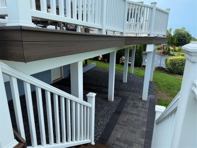 MOTIVATED SELLER, BRING ALL OFFERS: Location- location! Welcome on Crab Meadow Golf Course in New York - for sale on GolfHomes.com, golf home, golf lot