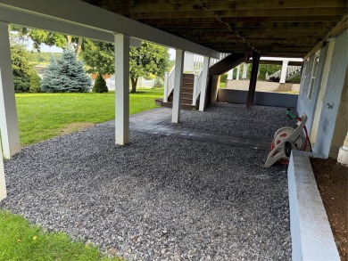 MOTIVATED SELLER, BRING ALL OFFERS: Location- location! Welcome on Crab Meadow Golf Course in New York - for sale on GolfHomes.com, golf home, golf lot