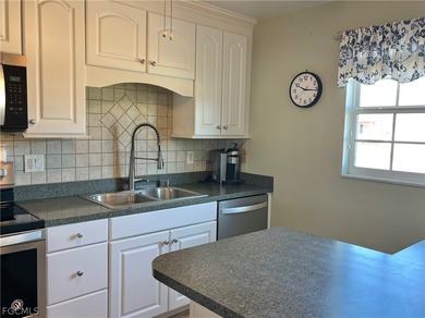 **FURNISHED END UNIT RIGHT ON THE MYERLEE COUNTRY CLUB GOLF on Myerlee Country Club in Florida - for sale on GolfHomes.com, golf home, golf lot