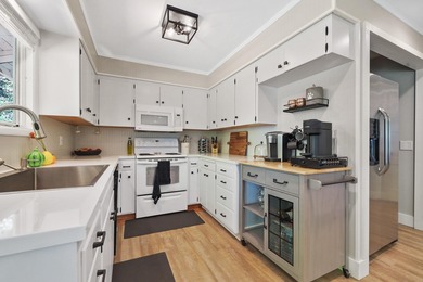 Welcome to this beautifully updated rancher located in the on Manito Golf and Country Club in Washington - for sale on GolfHomes.com, golf home, golf lot