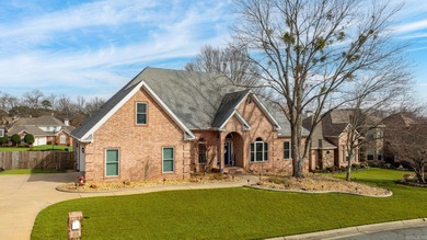 Beautiful home in highly sought-after Osage Falls Estates on Maumelle Golf and Country Club in Arkansas - for sale on GolfHomes.com, golf home, golf lot