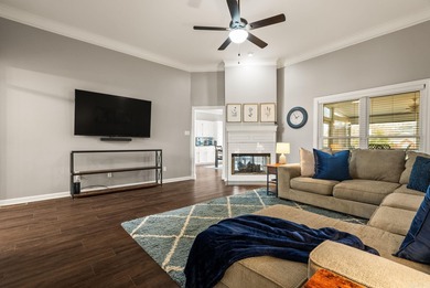 Beautiful home in highly sought-after Osage Falls Estates on Maumelle Golf and Country Club in Arkansas - for sale on GolfHomes.com, golf home, golf lot