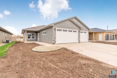 Spacious and Open Freedom 115 Floor Plan Villa Home in the on Brandon Municipal Golf Course in South Dakota - for sale on GolfHomes.com, golf home, golf lot