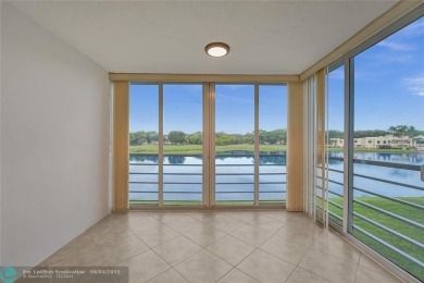 Back on market--no fault of the seller! Buyer's financing fell on Pine Island Ridge Country Club in Florida - for sale on GolfHomes.com, golf home, golf lot