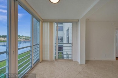 Back on market--no fault of the seller! Buyer's financing fell on Pine Island Ridge Country Club in Florida - for sale on GolfHomes.com, golf home, golf lot