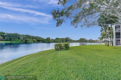 Back on market--no fault of the seller! Buyer's financing fell on Pine Island Ridge Country Club in Florida - for sale on GolfHomes.com, golf home, golf lot