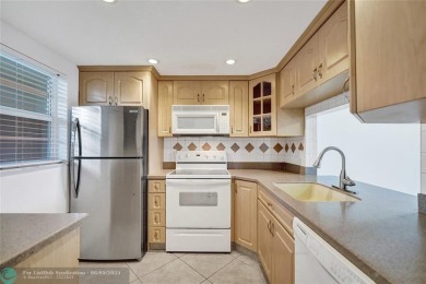 Back on market--no fault of the seller! Buyer's financing fell on Pine Island Ridge Country Club in Florida - for sale on GolfHomes.com, golf home, golf lot