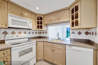 Back on market--no fault of the seller! Buyer's financing fell on Pine Island Ridge Country Club in Florida - for sale on GolfHomes.com, golf home, golf lot