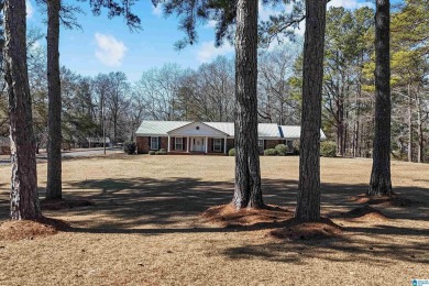 Come see the perfect home for entertaining! 4-sides brick home on Cahaba Shoals Country Club in Alabama - for sale on GolfHomes.com, golf home, golf lot