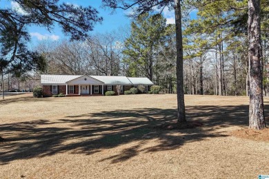 Come see the perfect home for entertaining! 4-sides brick home on Cahaba Shoals Country Club in Alabama - for sale on GolfHomes.com, golf home, golf lot