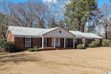 Come see the perfect home for entertaining! 4-sides brick home on Cahaba Shoals Country Club in Alabama - for sale on GolfHomes.com, golf home, golf lot