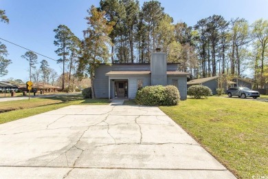 Great 3 bedroom 2 bath home, great price, in a great on Arrowhead Country Club in South Carolina - for sale on GolfHomes.com, golf home, golf lot