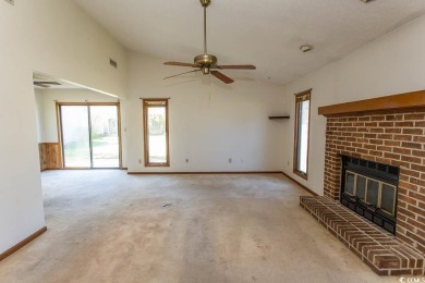 Great 3 bedroom 2 bath home, great price, in a great on Arrowhead Country Club in South Carolina - for sale on GolfHomes.com, golf home, golf lot