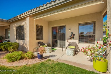 This immaculate 2 bed, 2 bath villa is a must-see in the highly on Oakwood Golf Club  in Arizona - for sale on GolfHomes.com, golf home, golf lot