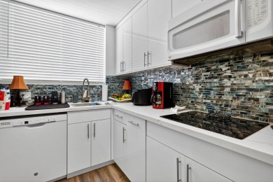 Welcome to this fantastic Townhouse in the Fountains!' This 2 on Fountains Golf and Country Club in Florida - for sale on GolfHomes.com, golf home, golf lot