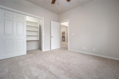This fantastic condo in a gated community is ready for you to on The Greens Country Club in Oklahoma - for sale on GolfHomes.com, golf home, golf lot