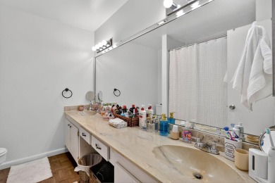 Welcome to this fantastic Townhouse in the Fountains!' This 2 on Fountains Golf and Country Club in Florida - for sale on GolfHomes.com, golf home, golf lot