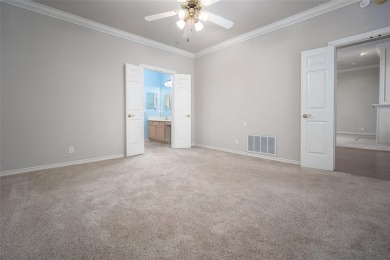 This fantastic condo in a gated community is ready for you to on The Greens Country Club in Oklahoma - for sale on GolfHomes.com, golf home, golf lot