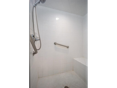 This fantastic condo in a gated community is ready for you to on The Greens Country Club in Oklahoma - for sale on GolfHomes.com, golf home, golf lot