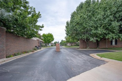 This fantastic condo in a gated community is ready for you to on The Greens Country Club in Oklahoma - for sale on GolfHomes.com, golf home, golf lot