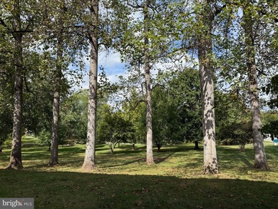 WOW! End-of-year opportunity. Highly MOTIVATED seller will on Leisure World Golf Club in Maryland - for sale on GolfHomes.com, golf home, golf lot