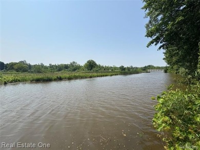**Investment Opportunity** VALUE IS IN THE LAND! - Here is your on Kearsley Lake Golf Course in Michigan - for sale on GolfHomes.com, golf home, golf lot