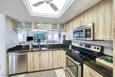 ARE YOU READY TO START LIVING THE EASY LIFE? It's easy in this on Kelly Greens Golf and Country Club in Florida - for sale on GolfHomes.com, golf home, golf lot