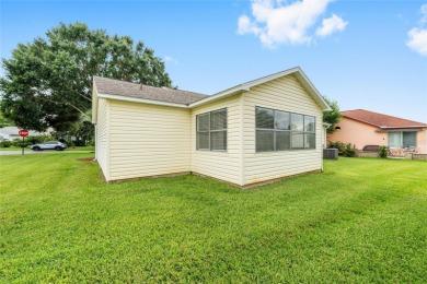 Location, location, location! Conveniently situated just a short on El Diablo Executive Golf Course in Florida - for sale on GolfHomes.com, golf home, golf lot