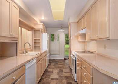 113 Fairway Drive on SunLand Golf and Country Club in Washington - for sale on GolfHomes.com, golf home, golf lot