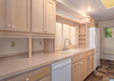 113 Fairway Drive on SunLand Golf and Country Club in Washington - for sale on GolfHomes.com, golf home, golf lot