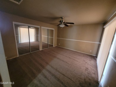 Large and spacious home with 3 BR/ 2 Ba, office, indoor laundry on Tierra Del Sol Golf Course in California - for sale on GolfHomes.com, golf home, golf lot