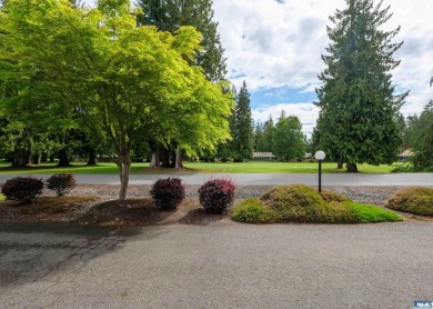 113 Fairway Drive on SunLand Golf and Country Club in Washington - for sale on GolfHomes.com, golf home, golf lot