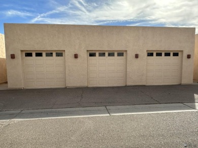 Experience luxury living in this pristine 1-bedroom, 1-bathroom on The Links At Coyote Wash in Arizona - for sale on GolfHomes.com, golf home, golf lot