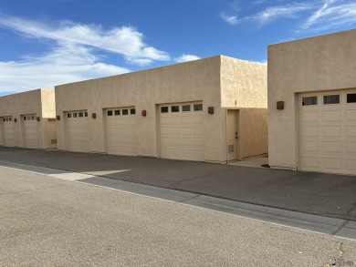 Experience luxury living in this pristine 1-bedroom, 1-bathroom on The Links At Coyote Wash in Arizona - for sale on GolfHomes.com, golf home, golf lot