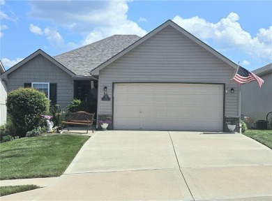 Beautiful Ranch style villa in the popular Villas of Marimack! on Mari Mac Golf Complex in Missouri - for sale on GolfHomes.com, golf home, golf lot