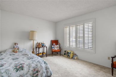 HIGHLY DESIRABLE COMMUNITY!! Located in the heart of Leisure on Camarillo Springs Golf Club in California - for sale on GolfHomes.com, golf home, golf lot